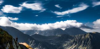 Ile kilometrów jest z Zakopanego do Skalnego Miasta?