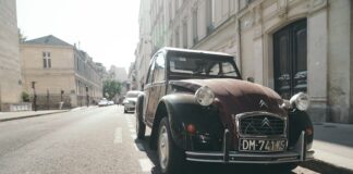 Ile kosztuje parking w skalnym mieście?