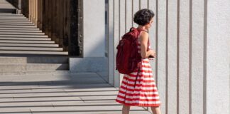 Czy plecak liczy się jako bagaż podręczny?