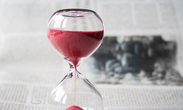 Do której godziny 16 latek może być poza domem?