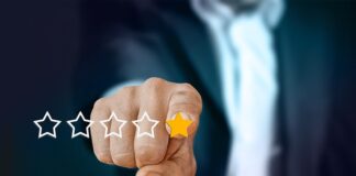 Do jakiego wzrostu dziewczyna jest niska?