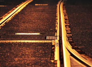 Skąd odjeżdża pociąg do Pragi?