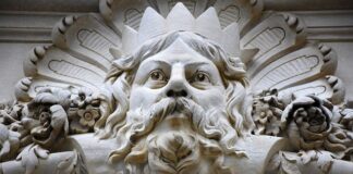 W kim zakochał się Zeus?