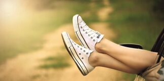 Ile się jedzie samochodem do Czech?