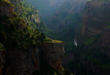 Czy w skalnym mieście można coś zjeść?