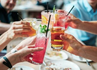 Czy we Włoszech można pić alkohol na plaży?